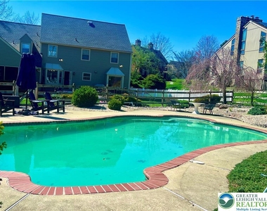 1551 Duxbury Court - Photo Thumbnail 35