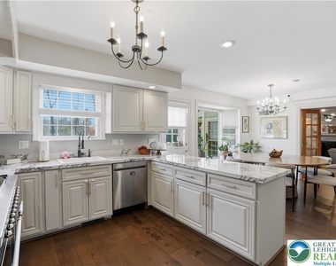 1551 Duxbury Court - Photo Thumbnail 6