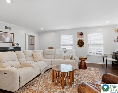 1551 Duxbury Court - Photo Thumbnail 9