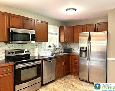 1646 Clover Road - Photo Thumbnail 4