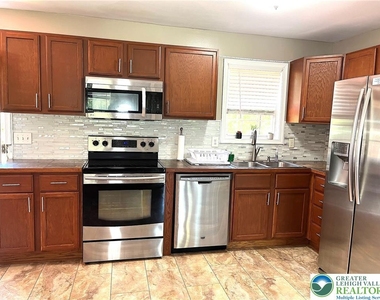 1646 Clover Road - Photo Thumbnail 5