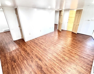 1540 Liberty Street - Photo Thumbnail 2