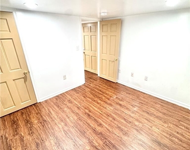 1540 Liberty Street - Photo Thumbnail 4