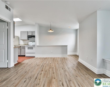 39 N 11th Street - Photo Thumbnail 8