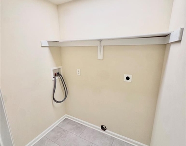 789 Mohawk Street - Photo Thumbnail 15