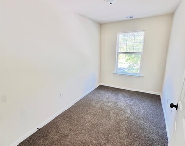 789 Mohawk Street - Photo Thumbnail 16