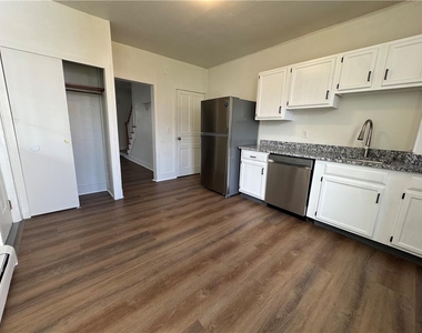 1619 Main Street - Photo Thumbnail 6
