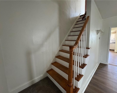 1619 Main Street - Photo Thumbnail 12