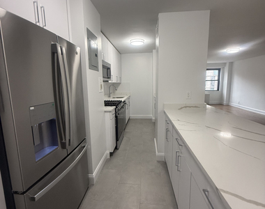 400 East 89th Street - Photo Thumbnail 5