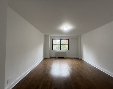 400 East 89th Street - Photo Thumbnail 13