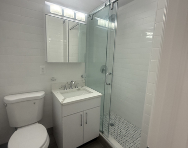 400 East 89th Street - Photo Thumbnail 16