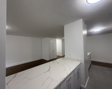 400 East 89th Street - Photo Thumbnail 7