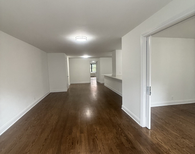 400 East 89th Street - Photo Thumbnail 18