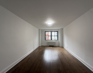 400 East 89th Street - Photo Thumbnail 9