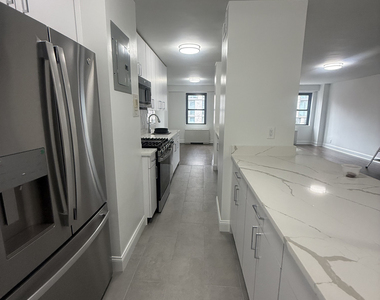400 East 89th Street - Photo Thumbnail 2