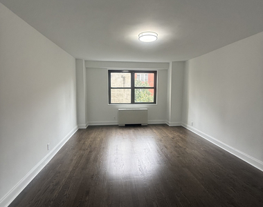 400 East 89th Street - Photo Thumbnail 7