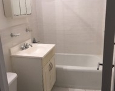 165 East 35th Street - Photo Thumbnail 1