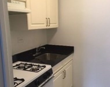 165 East 35th Street - Photo Thumbnail 2