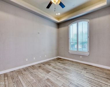 7799 Enchanted View Drive - Photo Thumbnail 8