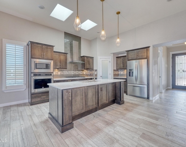7799 Enchanted View Drive - Photo Thumbnail 9