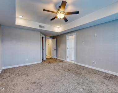 7799 Enchanted View Drive - Photo Thumbnail 34