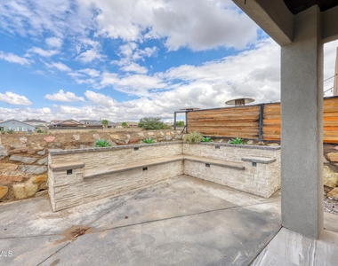 7799 Enchanted View Drive - Photo Thumbnail 46
