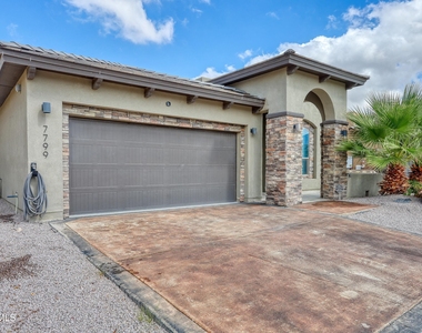 7799 Enchanted View Drive - Photo Thumbnail 1