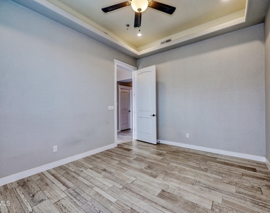 7799 Enchanted View Drive - Photo Thumbnail 7