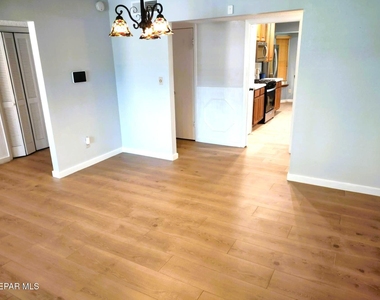 3610 Buxton Drive - Photo Thumbnail 12