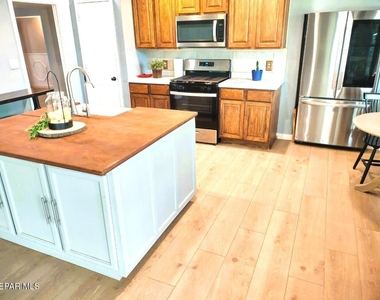 3610 Buxton Drive - Photo Thumbnail 15
