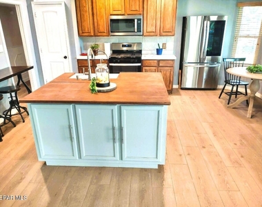 3610 Buxton Drive - Photo Thumbnail 14