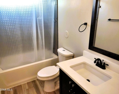 768 Pontop Hall Street - Photo Thumbnail 24