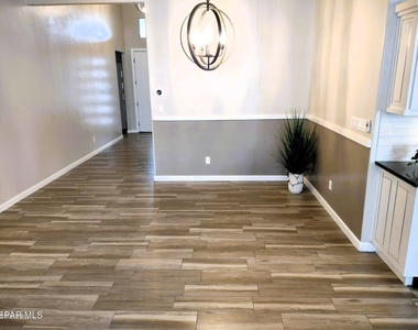 768 Pontop Hall Street - Photo Thumbnail 6