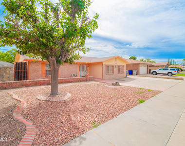 1736 Bing Crosby Drive - Photo Thumbnail 8