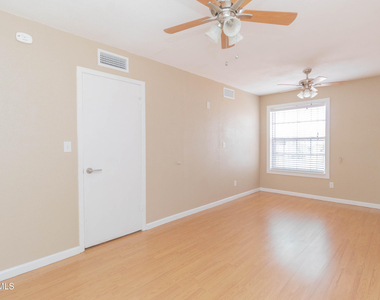 1736 Bing Crosby Drive - Photo Thumbnail 31