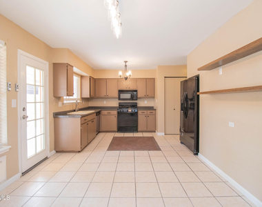 1736 Bing Crosby Drive - Photo Thumbnail 2
