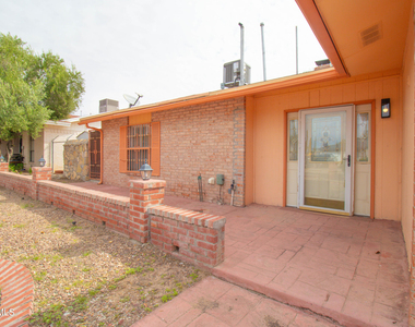 1736 Bing Crosby Drive - Photo Thumbnail 6