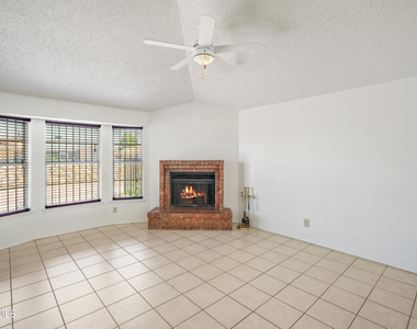10207 Angel Falls Place - Photo Thumbnail 7