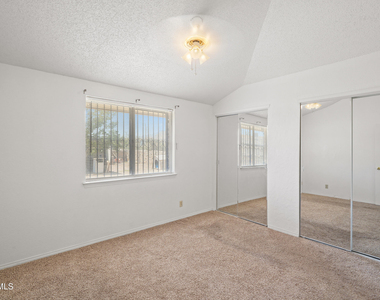 10207 Angel Falls Place - Photo Thumbnail 22