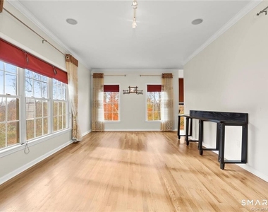22 Apollo Road - Photo Thumbnail 4