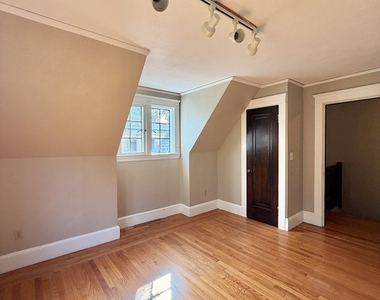 110 Marvel Road - Photo Thumbnail 26