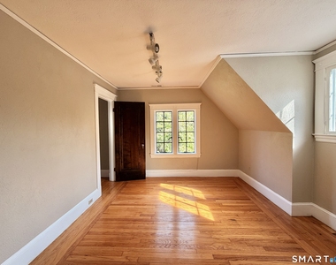 110 Marvel Road - Photo Thumbnail 20