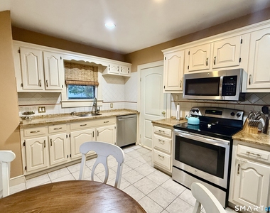 3330 Old Town Road - Photo Thumbnail 4
