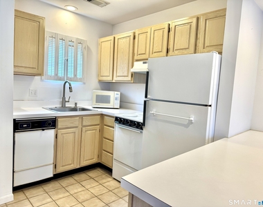 823 Old Pond Lane - Photo Thumbnail 2