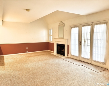 823 Old Pond Lane - Photo Thumbnail 5