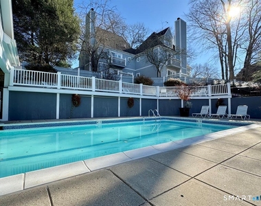 823 Old Pond Lane - Photo Thumbnail 17