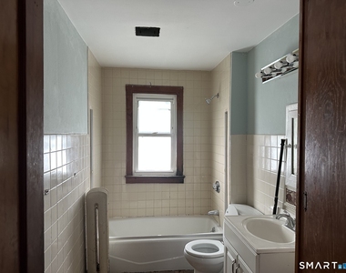 82 Lorenzo Street - Photo Thumbnail 8