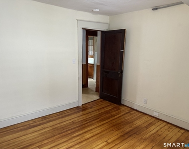 82 Lorenzo Street - Photo Thumbnail 13