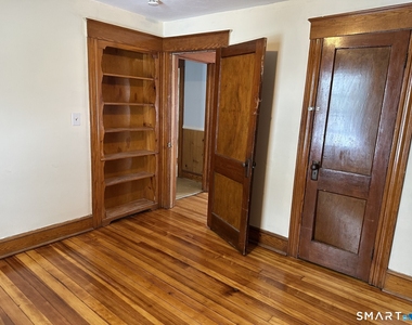 82 Lorenzo Street - Photo Thumbnail 6