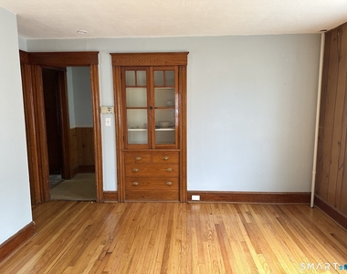 82 Lorenzo Street - Photo Thumbnail 4